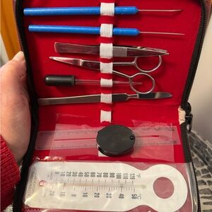 Basic biology dissection Tool Kit with Thermometer